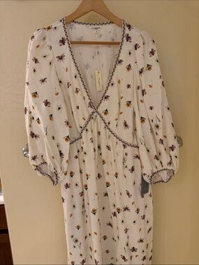 Max Studio Cream Floral V-Neck Maxi Dress with Puff Sleeves